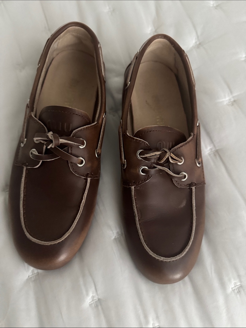 Leather boat shoe moccasins